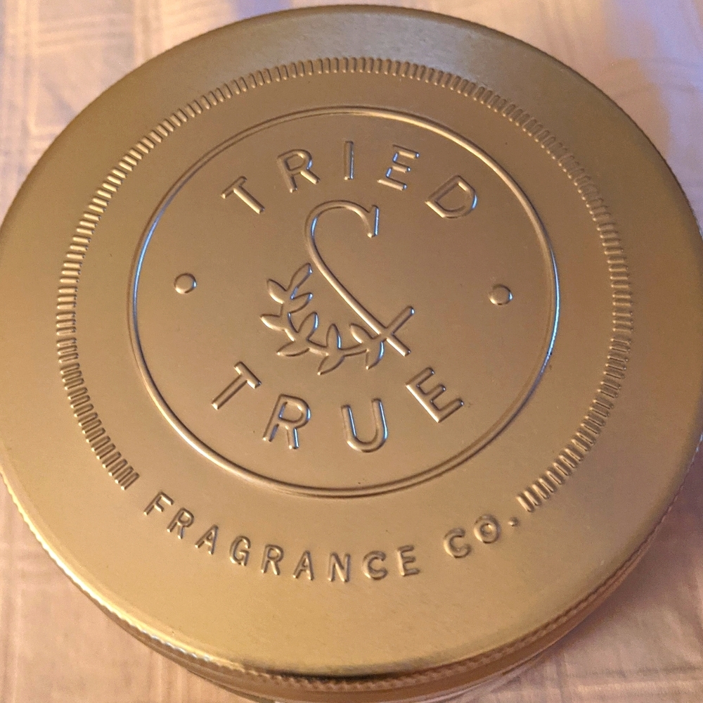 Tried & True Cozy Cashmere Candle (14.1 oz/400 g)